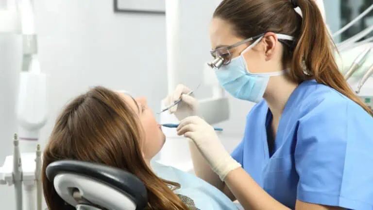 stock image showing a header for the dental hygienist resume post on myjobsearch.com