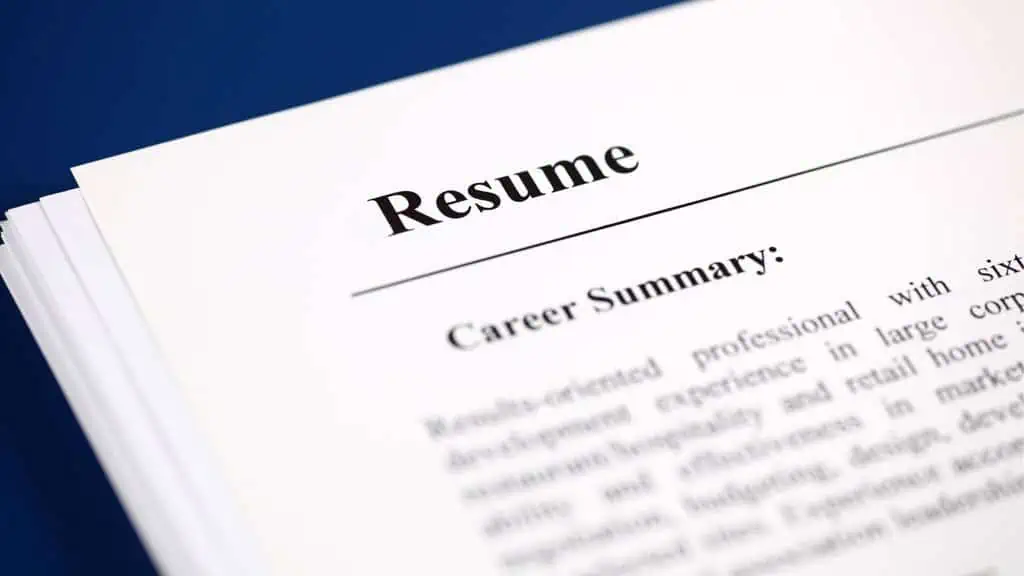 3+ Best Resume Headline Generators In 2023 & Tips for Using Them